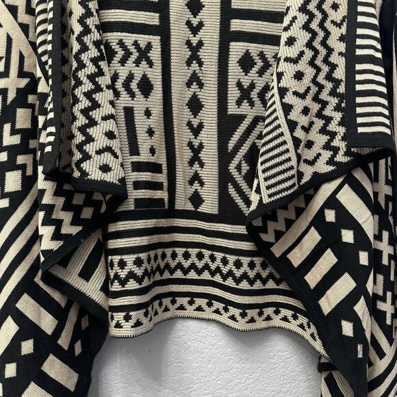 Black and White Geometric Cardigan, Open Front, Draped, Tribal Print, Aztec Boho - Picture 12 of 15